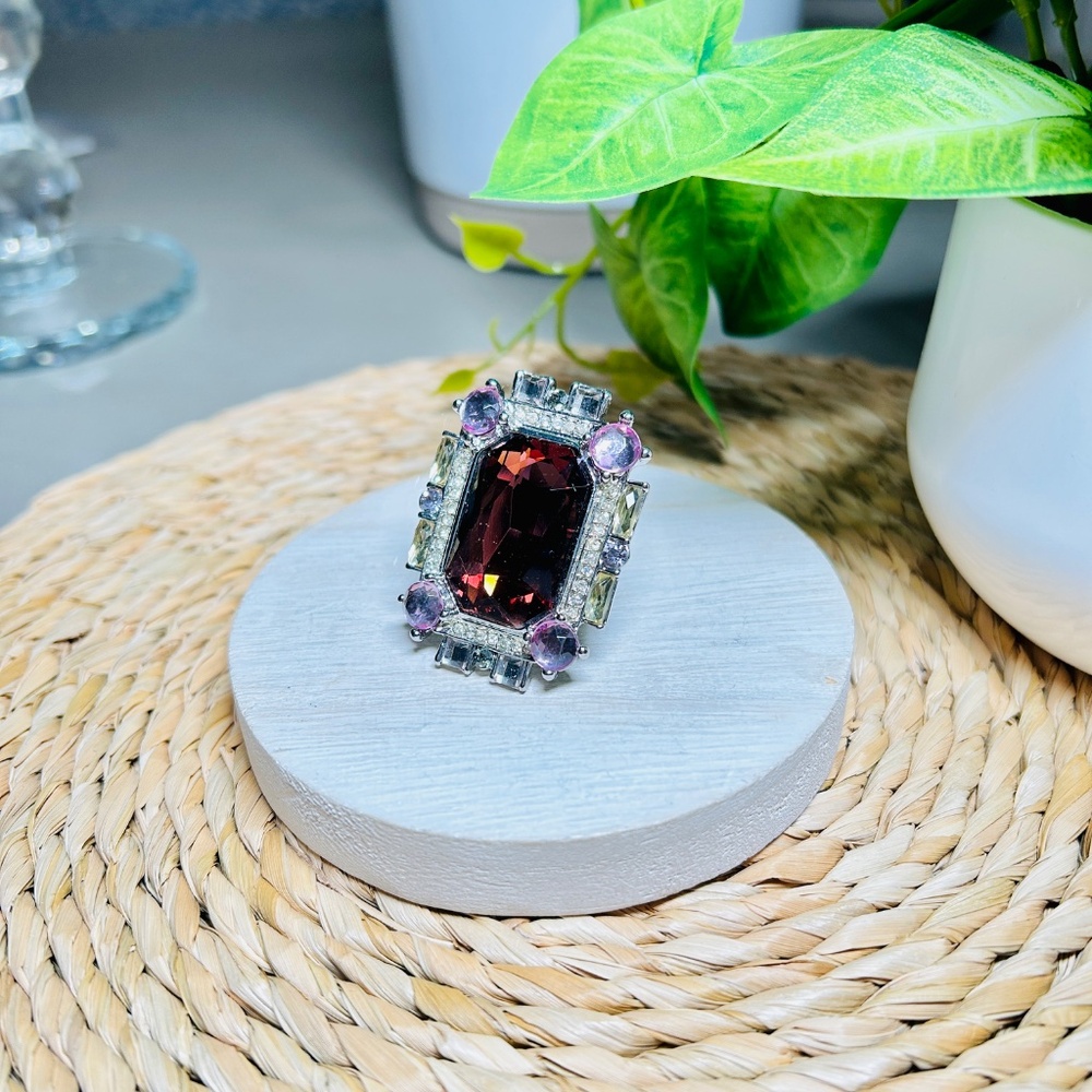 Vintage Chunky Cocktail Ring, with gorgeous colored crystal rhinestones - Picture 6 of 16